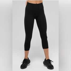 ALO Yoga Classic Black Cropped Leggings